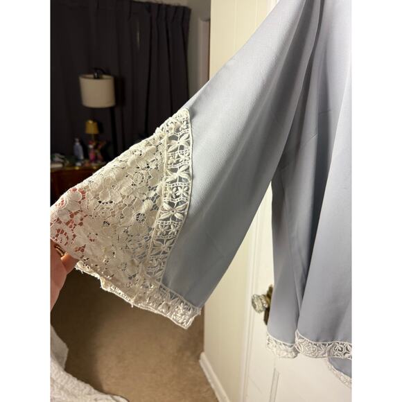 Lane Bryant Light Blue Lace Flowy Boho Bell Sleeve V-neck Blouse Top Size 18/20 - Picture 3 of 9